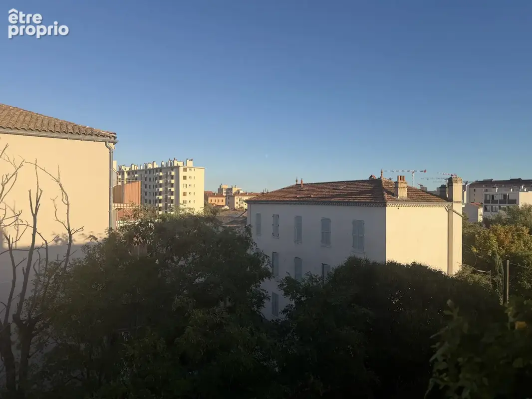 Toulon ouest- faux t 4 lumineux. - photo 7