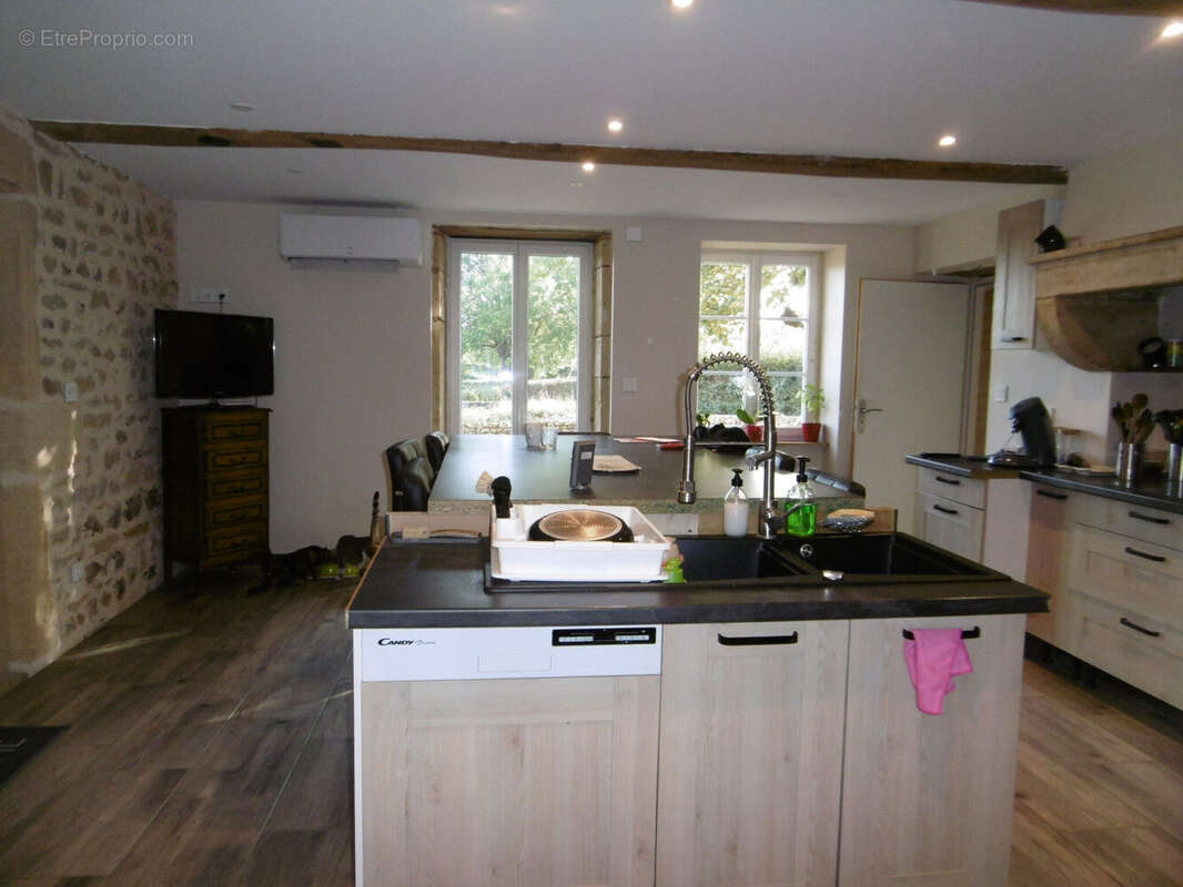 Photo 6 - Maison à SAINT-CHRISTOPHE-EN-BRIONNAIS