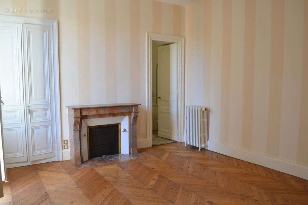 Maison 147 m² à Chatellerault  - photo 6