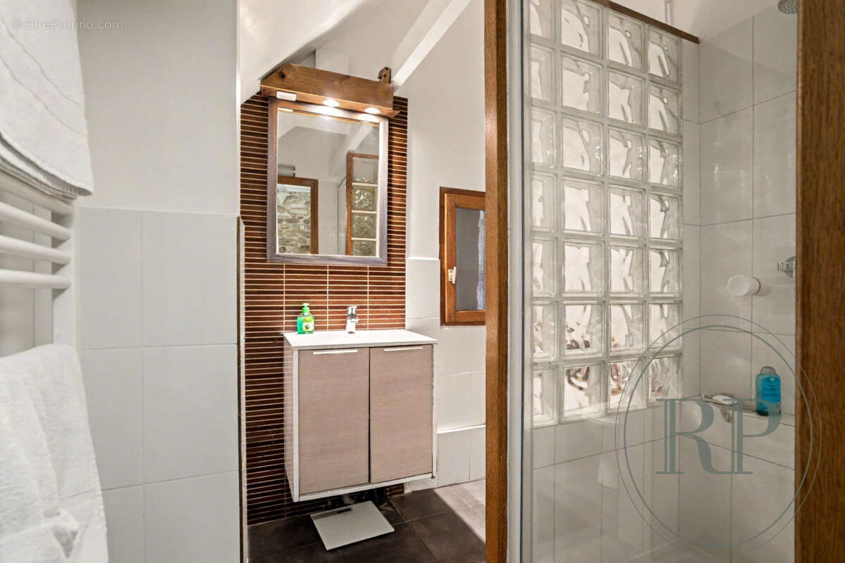 Appartement à PARIS-7E