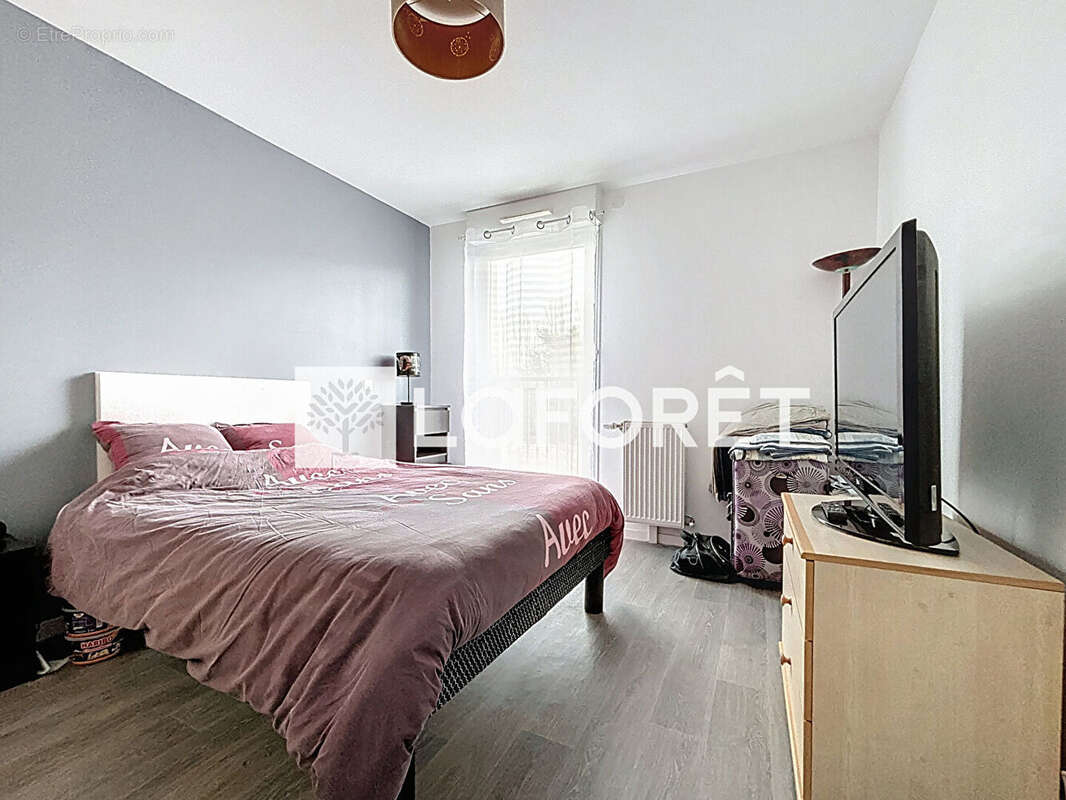 Appartement à VERT-SAINT-DENIS
