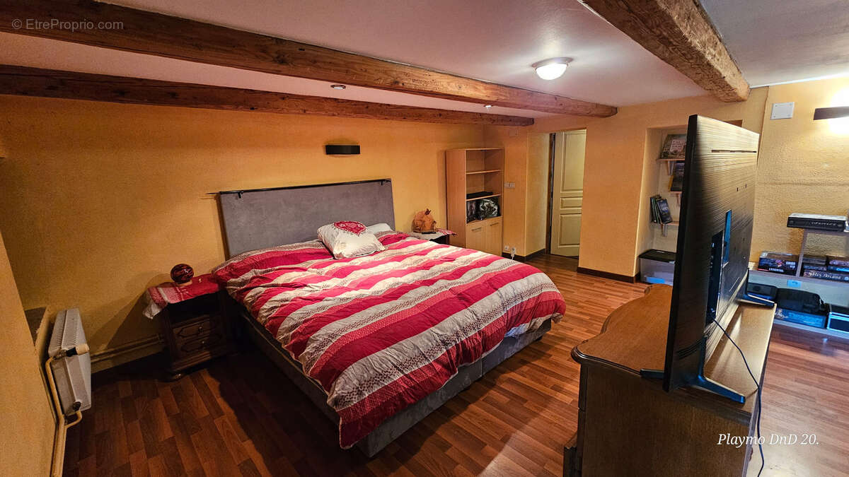 Champenay, commune de Plaine, spacieuse maison de caractère, rénovée, 192 m2, 4 chambres. - photo 39
