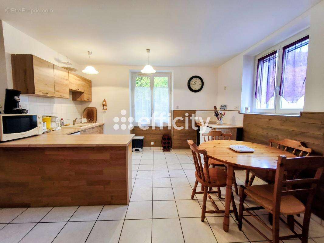 Appartement à CHAUFFAYER