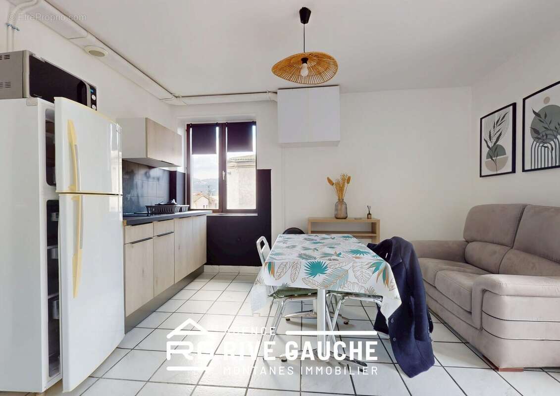 Appartement à LES ROCHES-DE-CONDRIEU