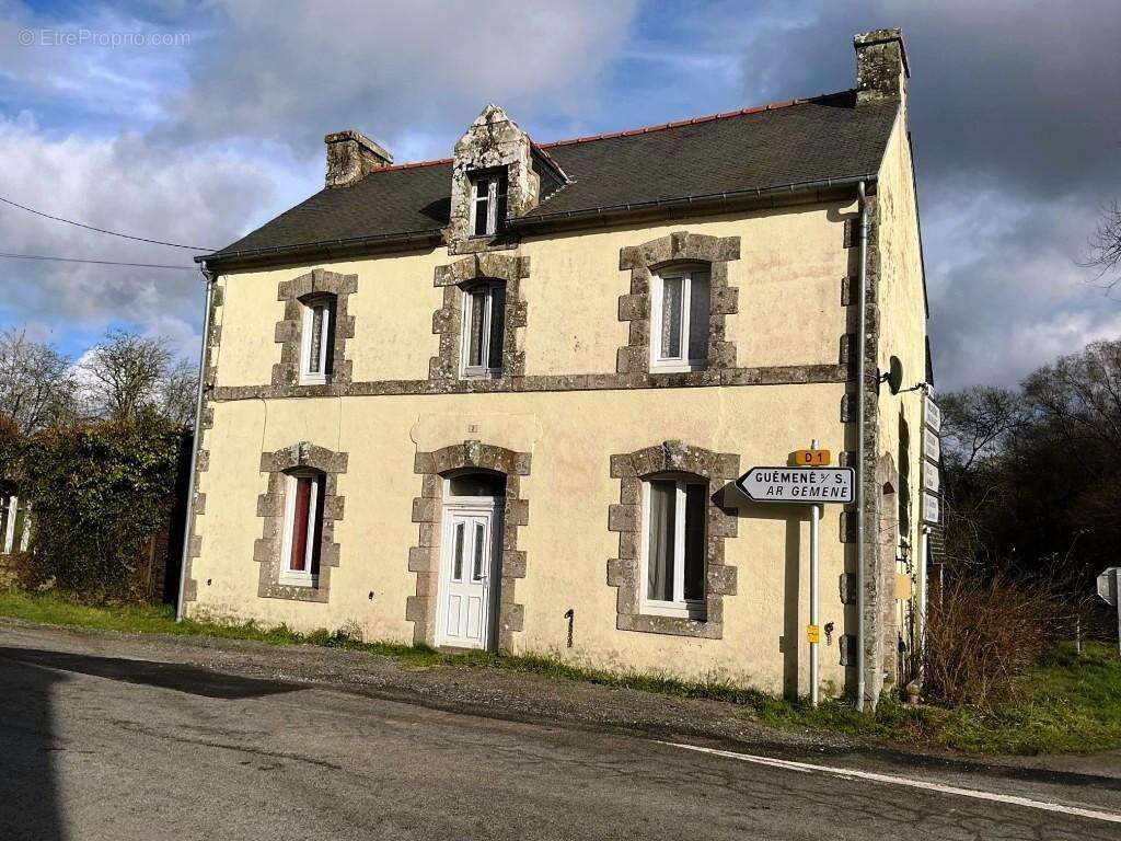 Maison à GUERN