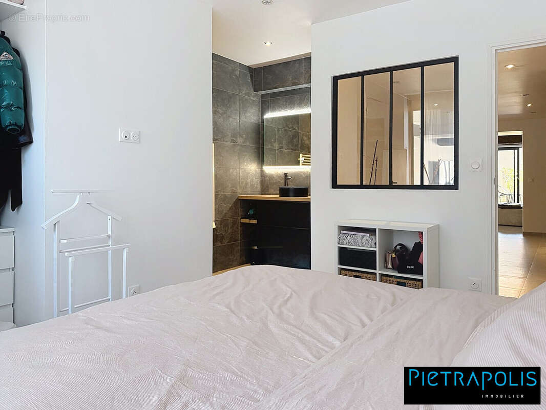 Appartement 50 m² à Charentay  - photo 8