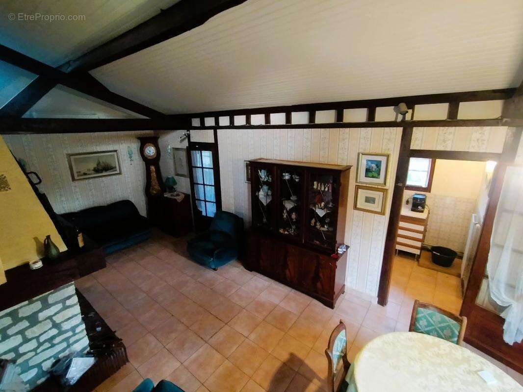 Maison 97 m² à Sainte-Genevieve-Des-Bois  - photo 5