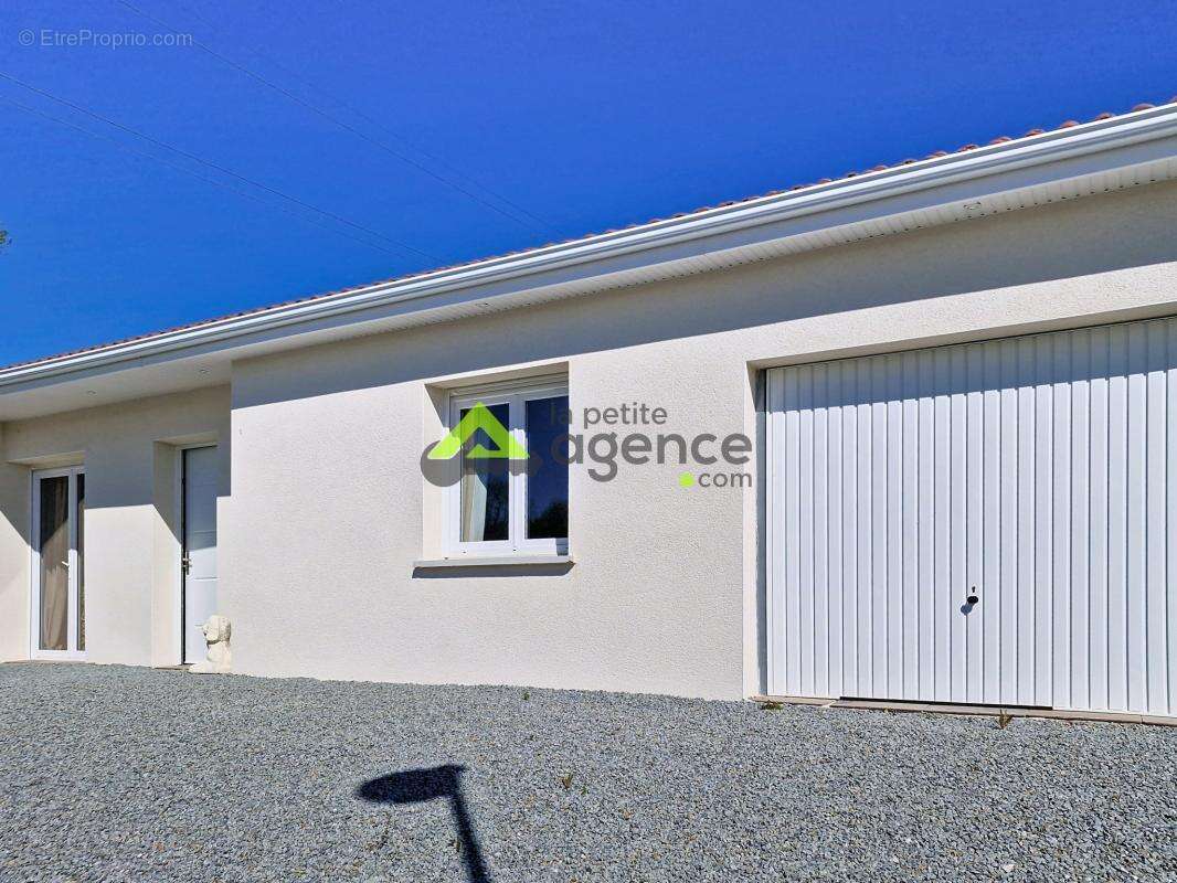 Maison à SAINTE-FEYRE