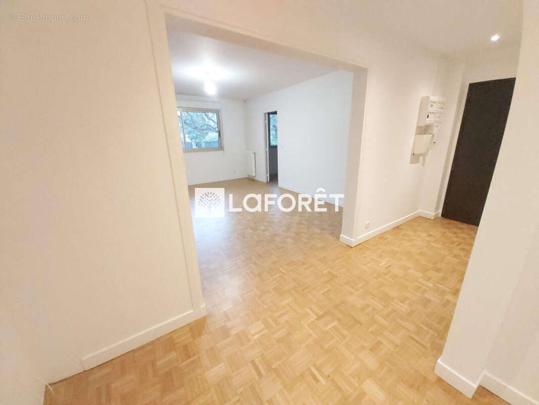Appartement Le Raincy 4 pièce(s) 80 m2 - photo 8