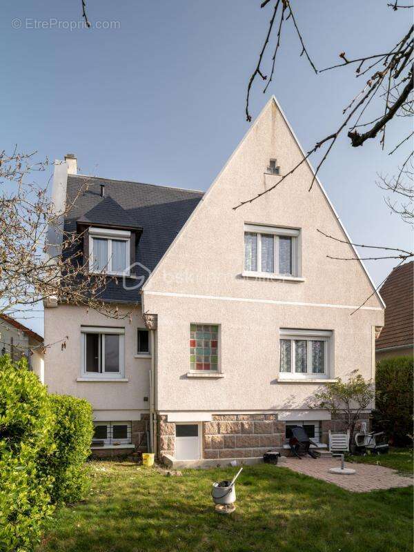 Maison familiale 5 pièces avec sous-sol total - proximité rer d, commerces et écoles à pied - photo 19