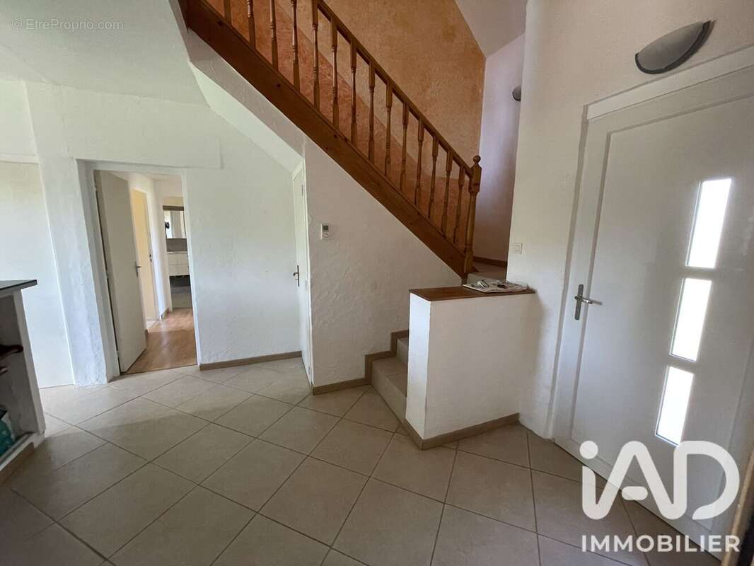 Maison 153 m² à Nottonville  - photo 2