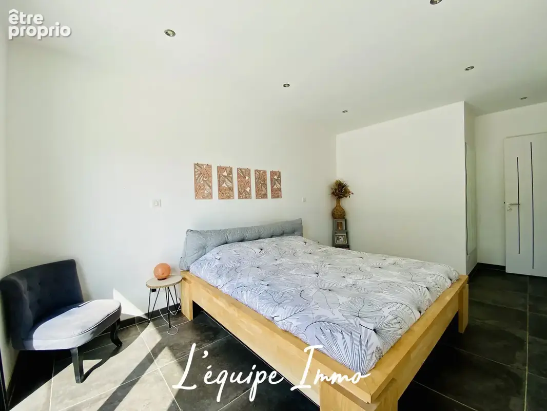 Maison T4 avec piscine et garage sur terrain de 1100m2 - photo 13