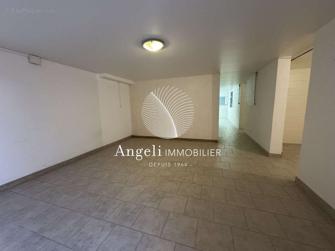 Maison à ROQUEBRUNE-SUR-ARGENS