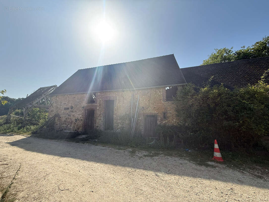 Maison à SAINT-AQUILIN-DE-CORBION