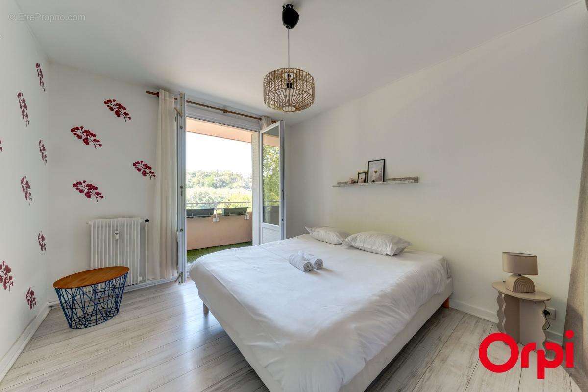 Exclusivité Orpi - Appartement T3 lumineux de près de 77 m2 avec une place privative - photo 10