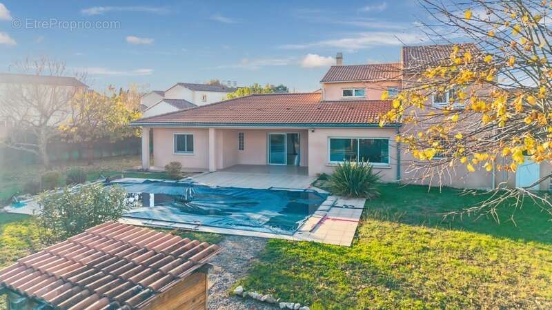 Maison à SAINT-NICOLAS-DE-LA-GRAVE