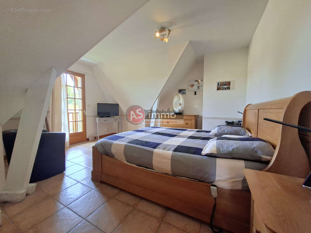 Maison à NEUFCHATEL-EN-BRAY