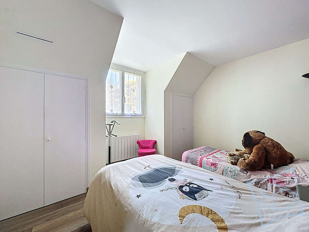 Maison à DAMPIERRE-EN-YVELINES