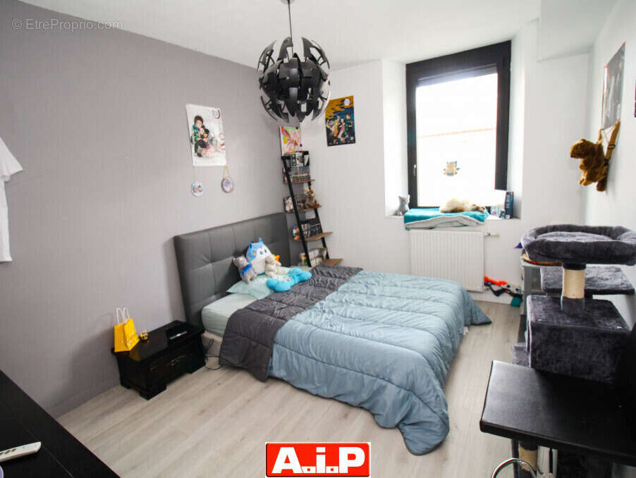 Maison à SAINT-AMAND-SUR-SEVRE