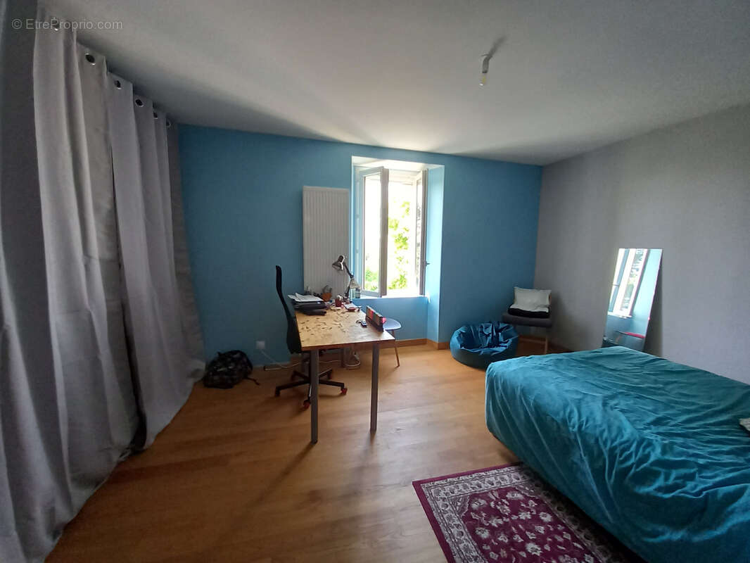 Propriete corps de ferme avec 39 000 m2 de terrain - photo 7