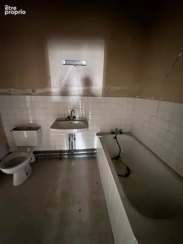 Immeuble de plus de 450 m2 à rénover Centre historique de Murat - photo 13