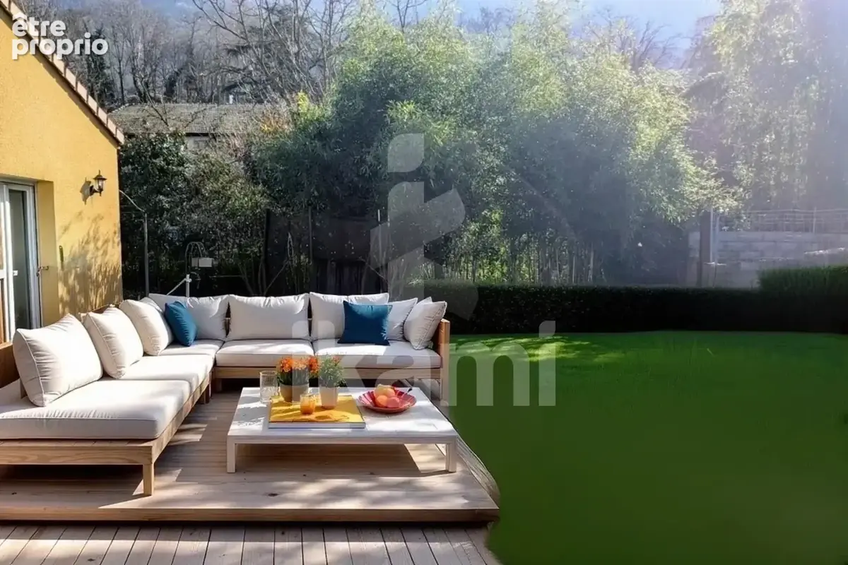 Maison avec terrasses et garage - photo 4