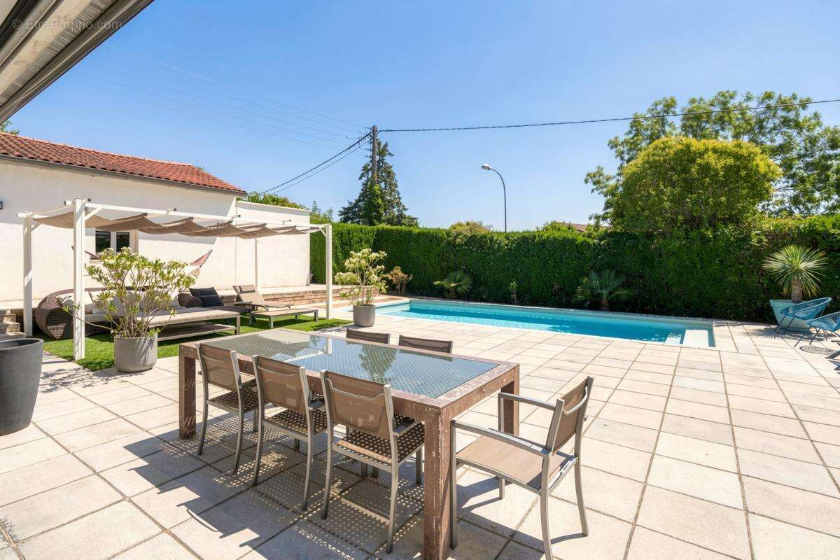 Maison 285 m² à Corbas  - photo 7