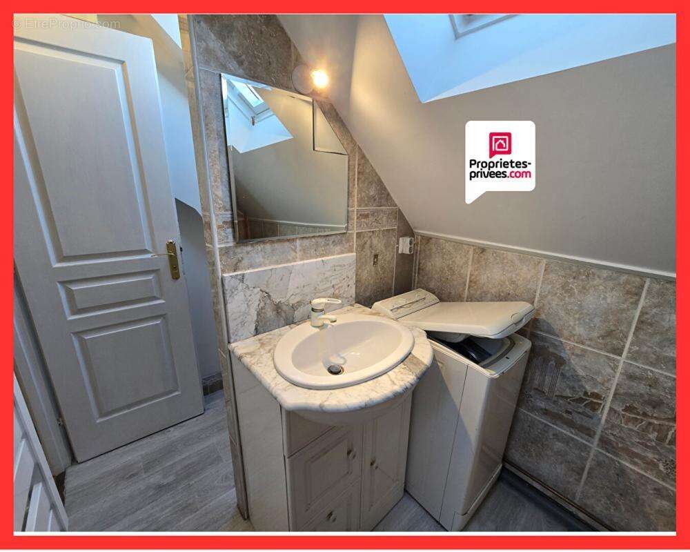 Appartement à SAULX-LES-CHARTREUX