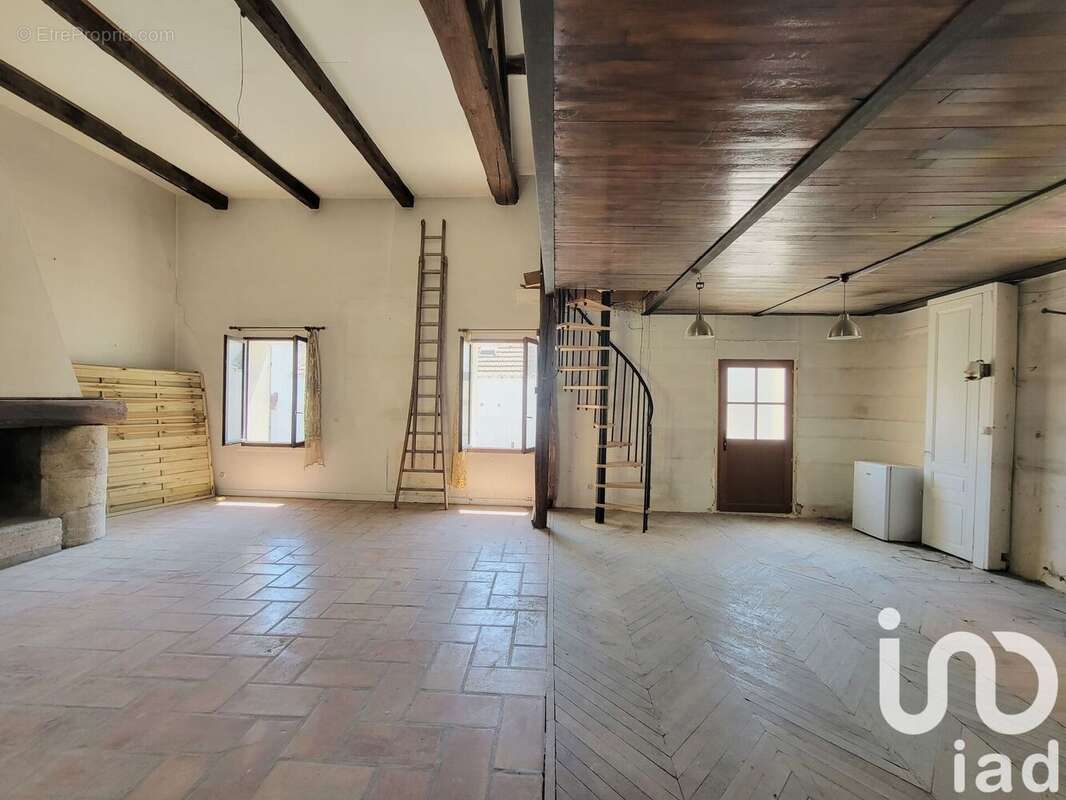 Photo 2 - Maison à VILLENEUVE-LE-ROI