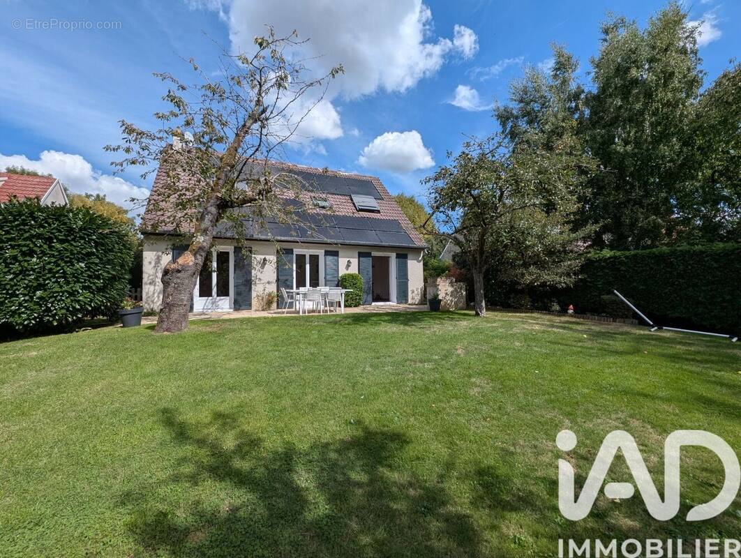 Photo 1 - Maison à CORBREUSE