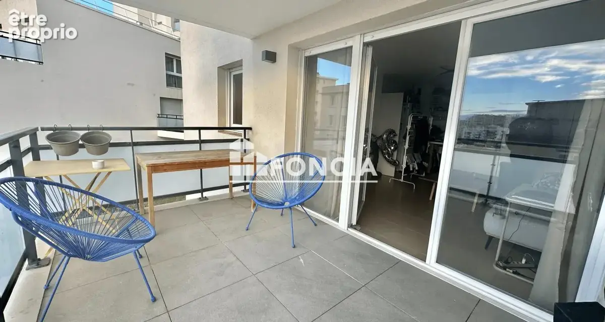 Appartement à MARSEILLE-4E