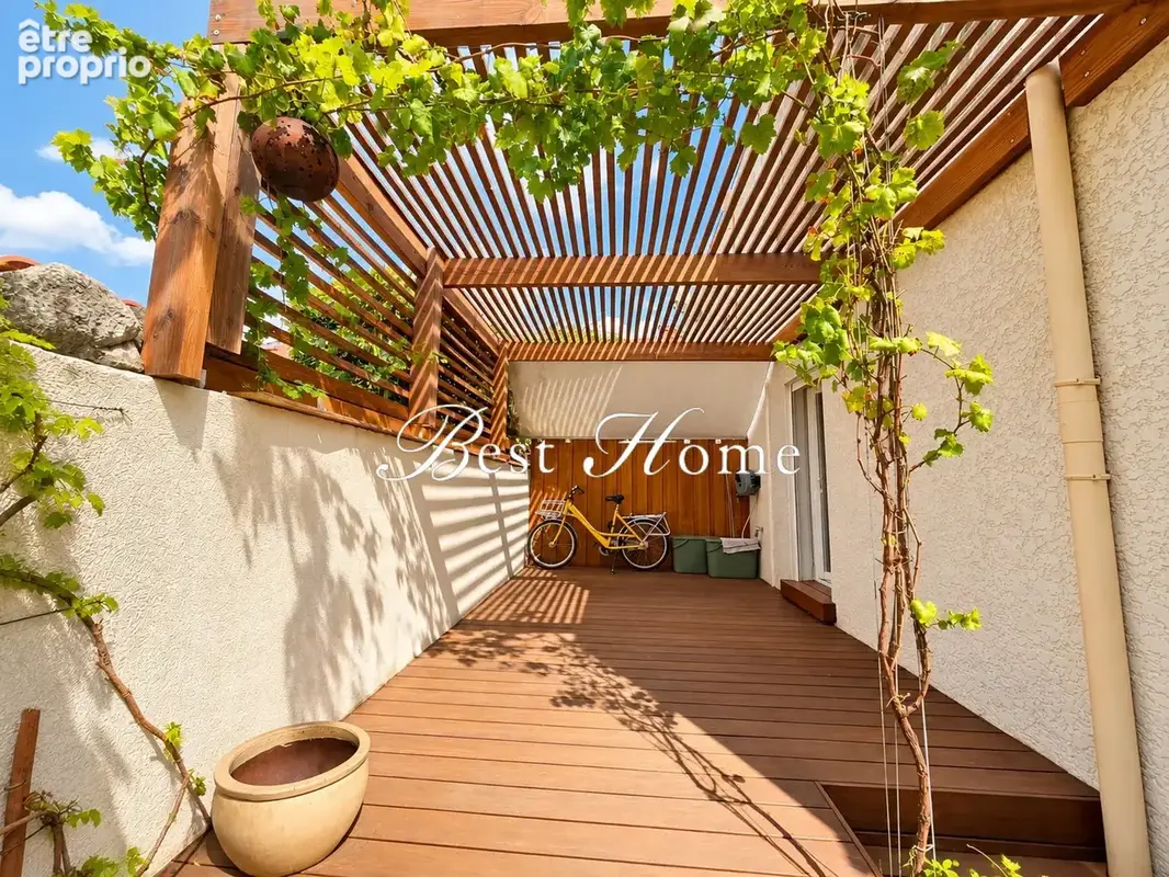 NÎMES   Maison 90 m2   3/4 chambres   Terrasse avec pergola et stationnement - photo 8