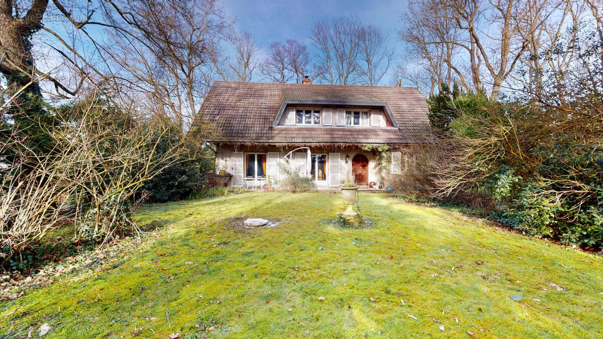 Maison à CHEVIGNY-SAINT-SAUVEUR