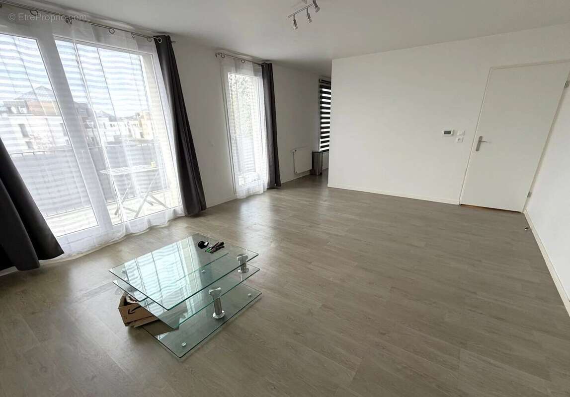 Appartement à LACROIX-SAINT-OUEN