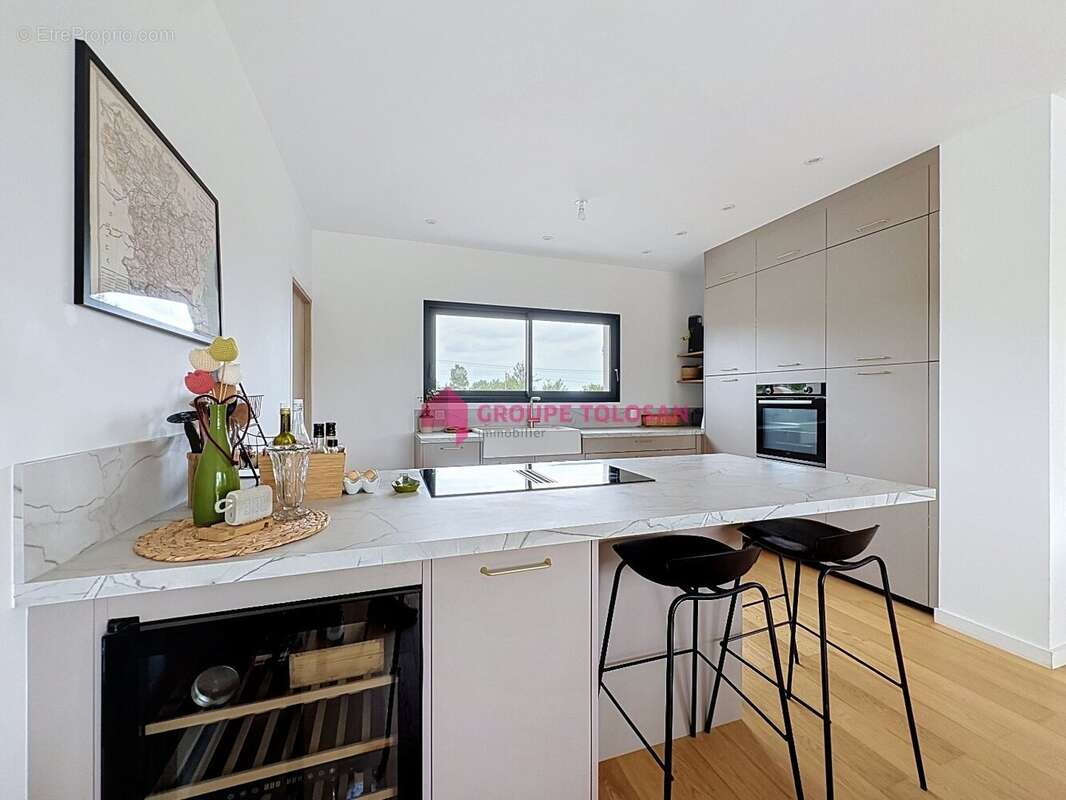 Maison 100 m² à Bourg-Saint-Bernard  - photo 5