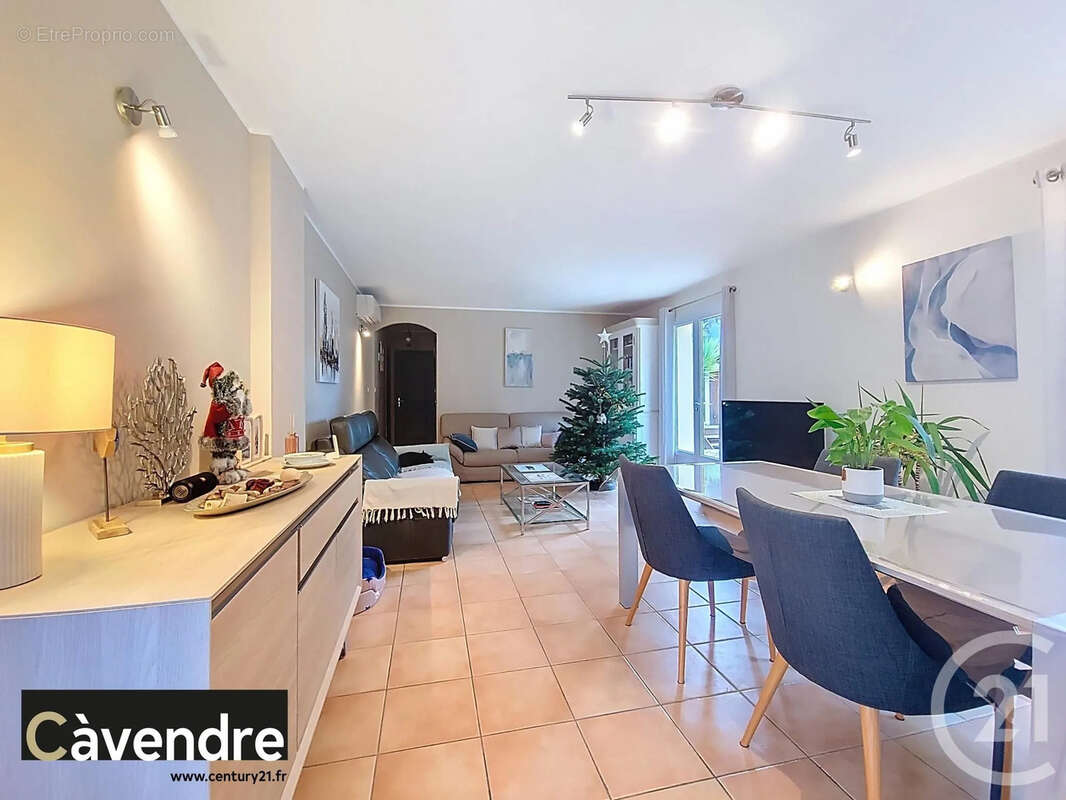 Maison à VEDENE