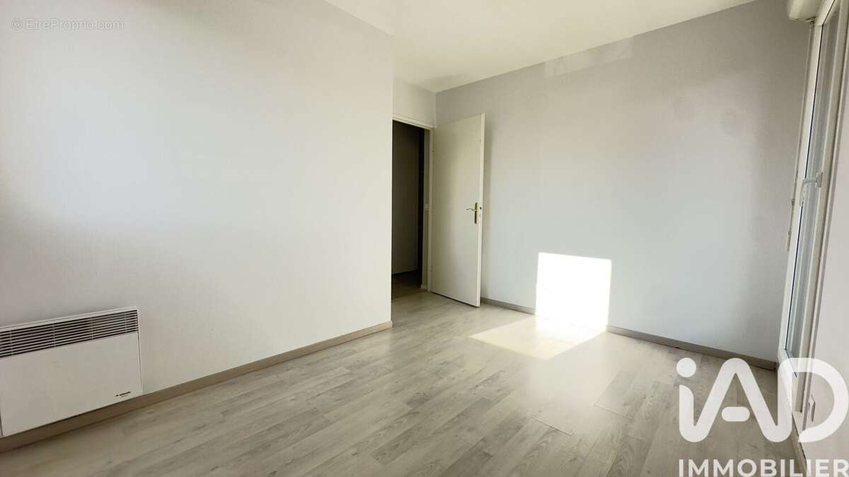 Appartement 71 m² à Trappes  - photo 5
