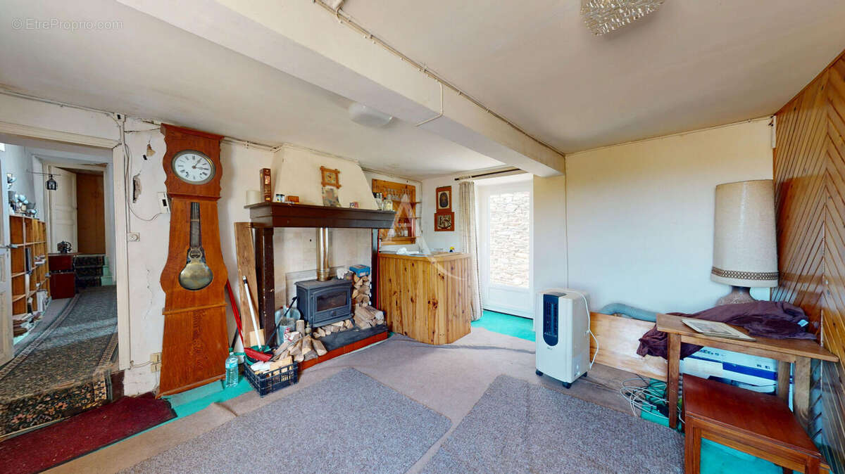 Maison à CUXAC-CABARDES