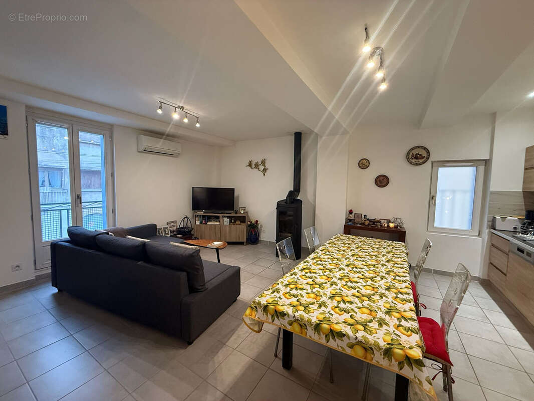 Maison à MONTAGNAC