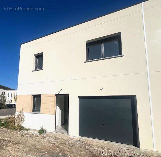 Maison à DEVILLE-LES-ROUEN