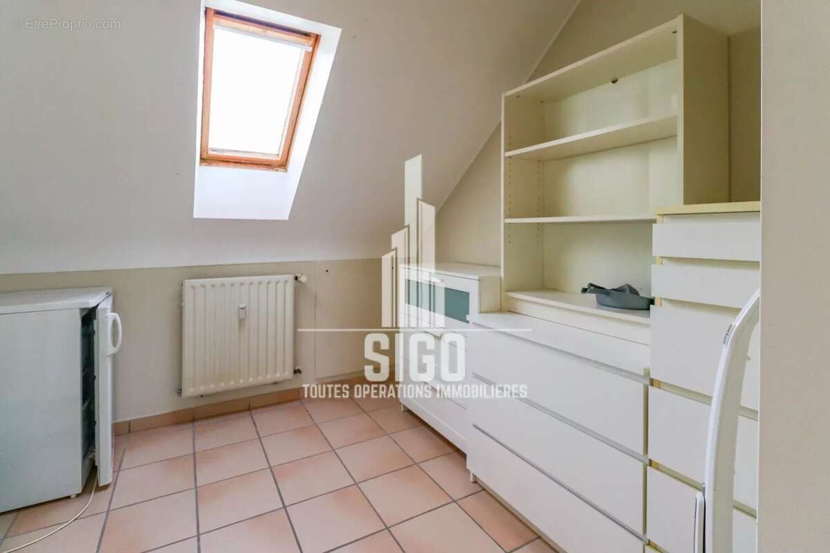 Appartement à MEZERES