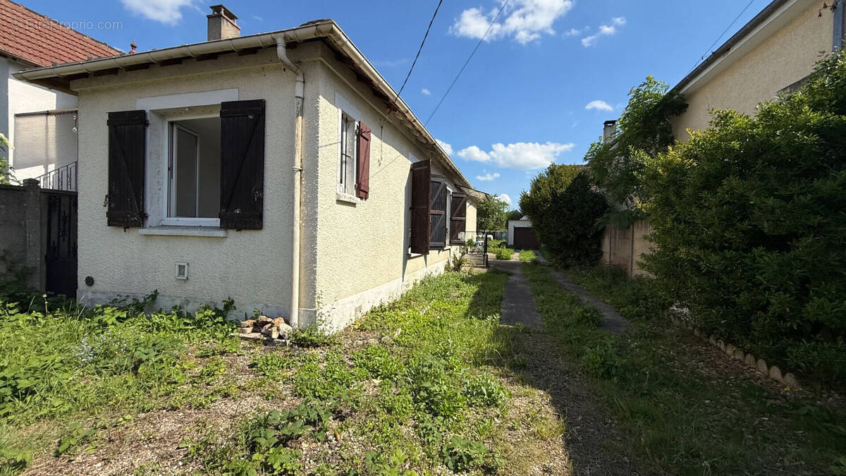 Maison à CORBEIL-ESSONNES