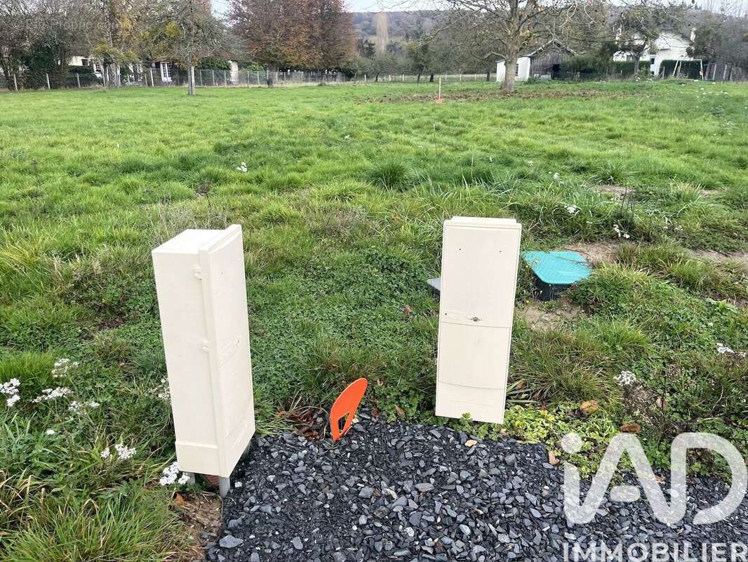 Photo 2 - Terrain à SAINT-MARTIN-AUX-CHARTRAINS