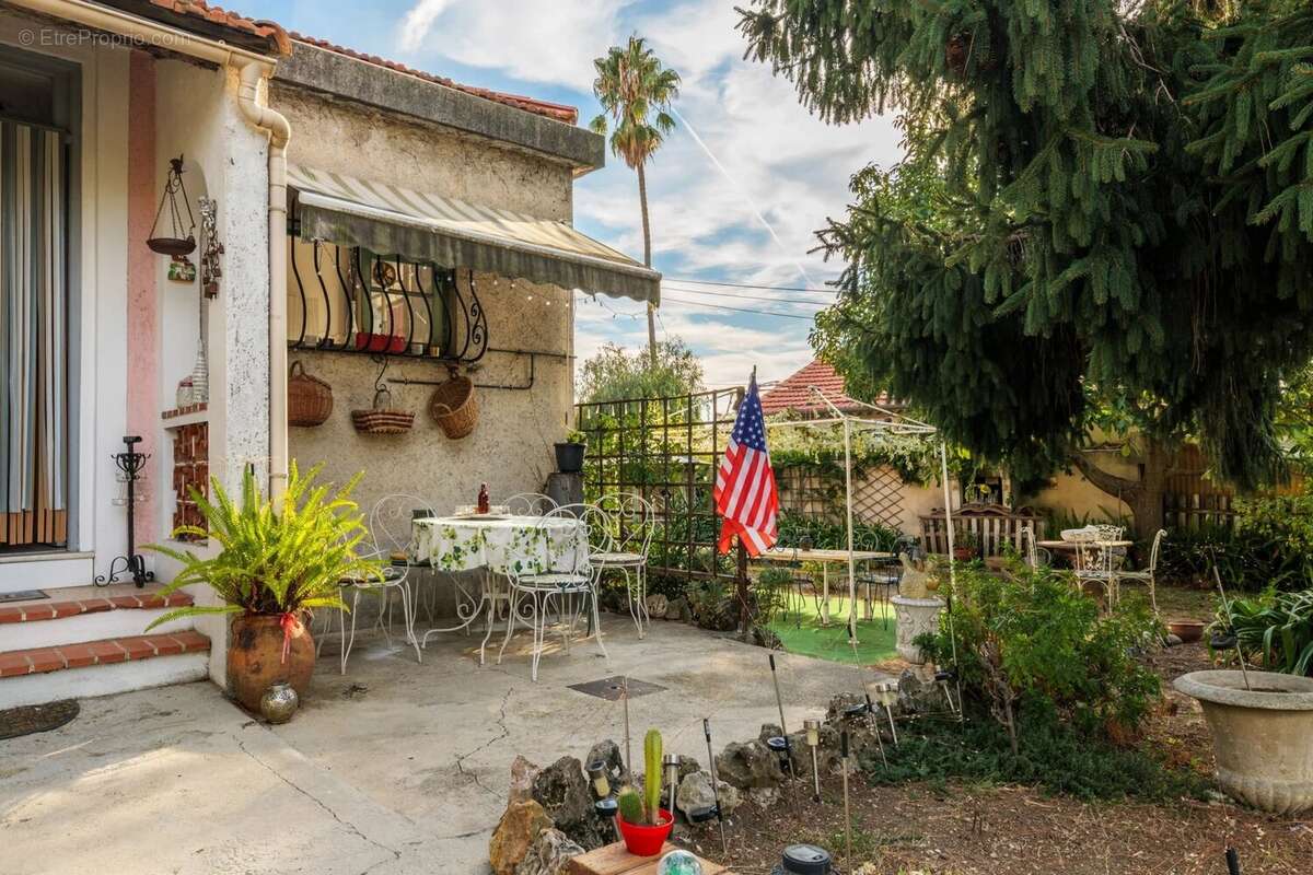 Maison à CAGNES-SUR-MER