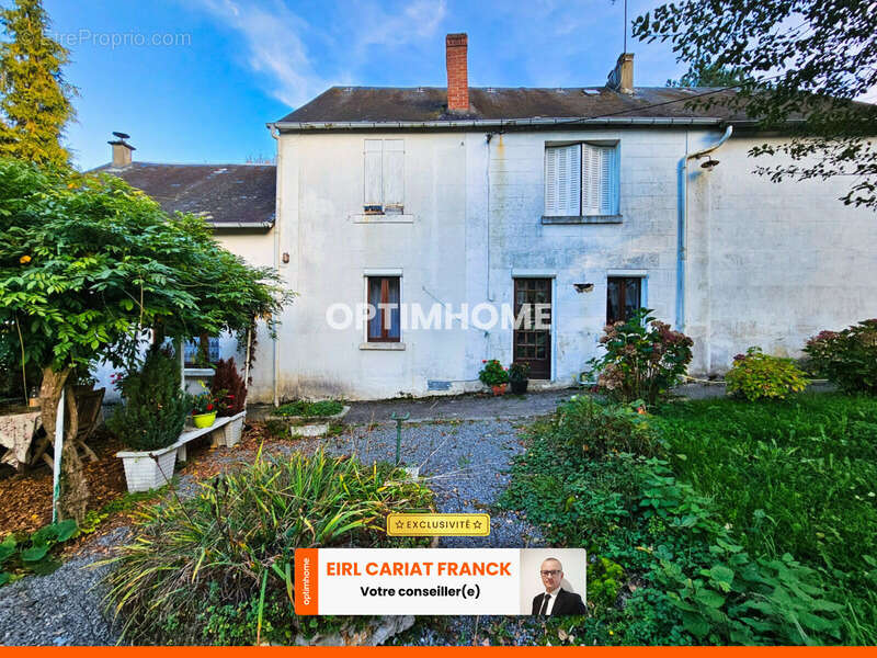 Maison à SAINT-ETIENNE-DE-FURSAC