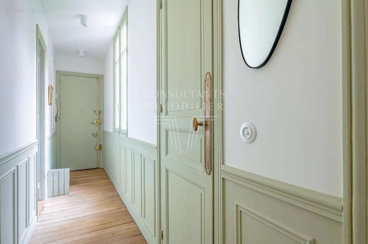 Appartement à PARIS-17E