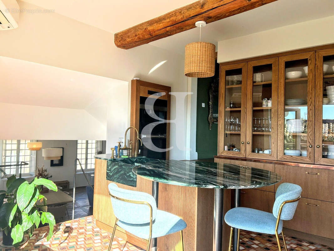 Appartement à L'ISLE-SUR-LA-SORGUE