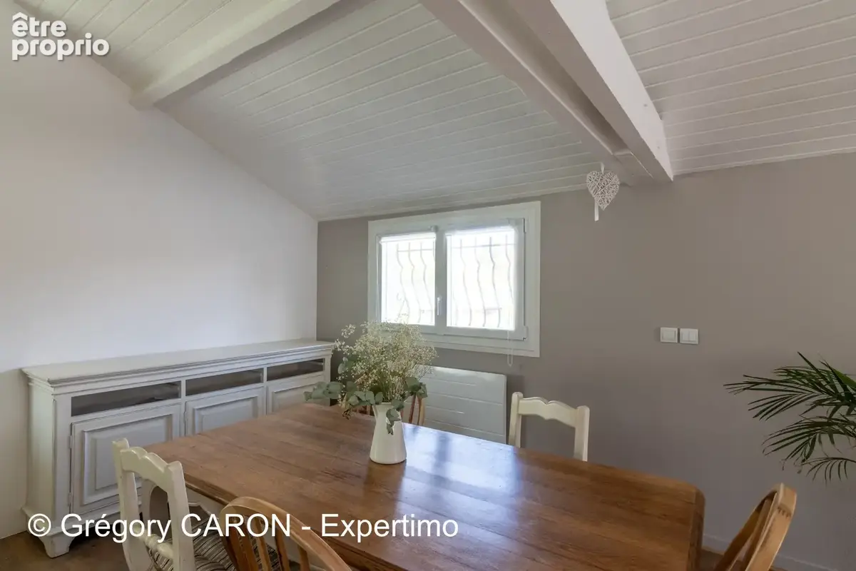 Appartement atypique esprit loft avec terrasse et parking - photo 4
