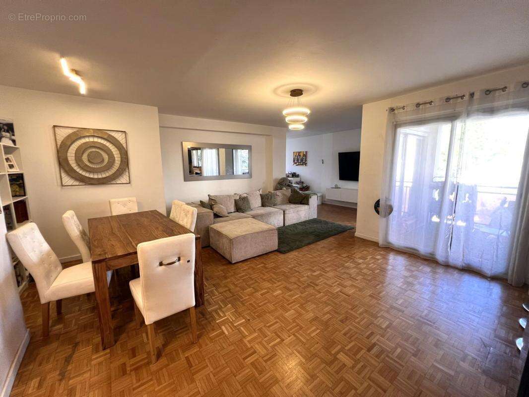 Appartement à MARSEILLE-9E