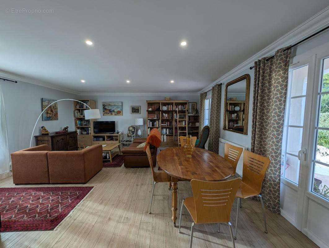 Plain pied À Vendre en parfait état - photo 14